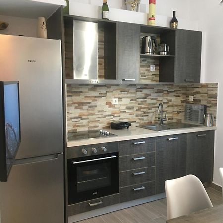 ארמופוליס Modern & Comfortable House In The City Center מראה חיצוני תמונה